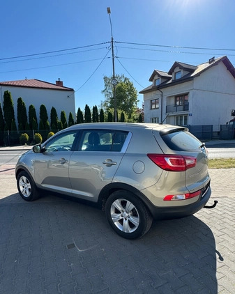 Kia Sportage cena 41900 przebieg: 180000, rok produkcji 2014 z Pelplin małe 106